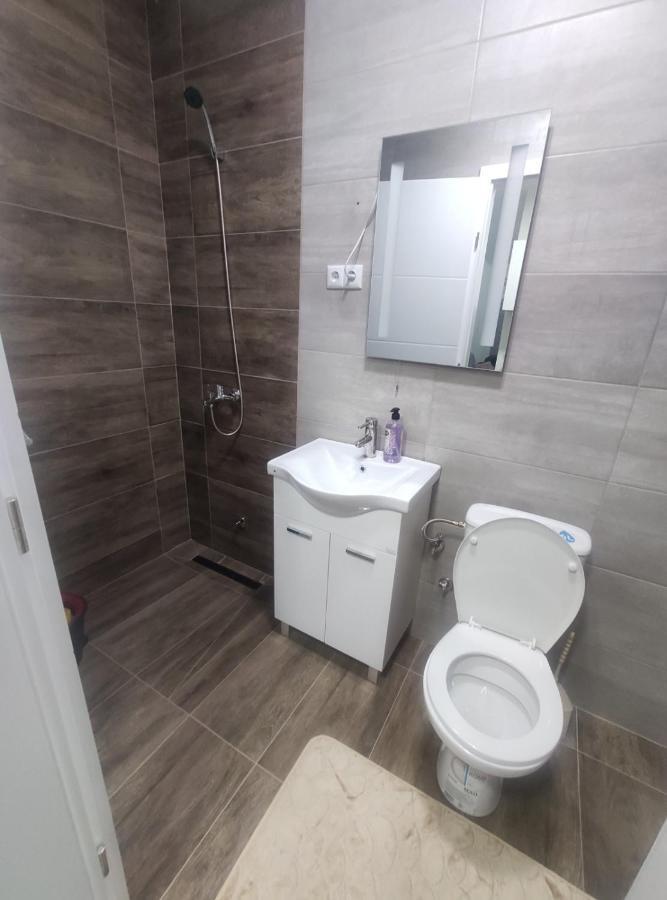 Neer Apartment Zivinice Bagian luar foto