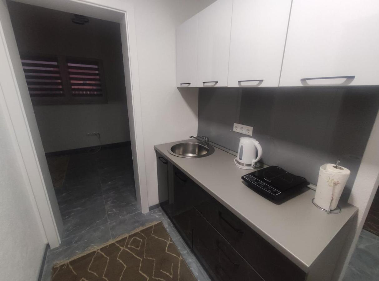 Neer Apartment Zivinice Bagian luar foto